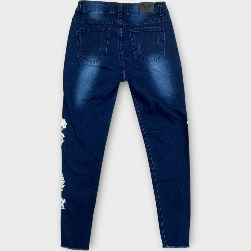 Lucky & Blessed Skinny Jeans Sz 6 Lace Applique Dark Wash Denim - Picture 3 of 7